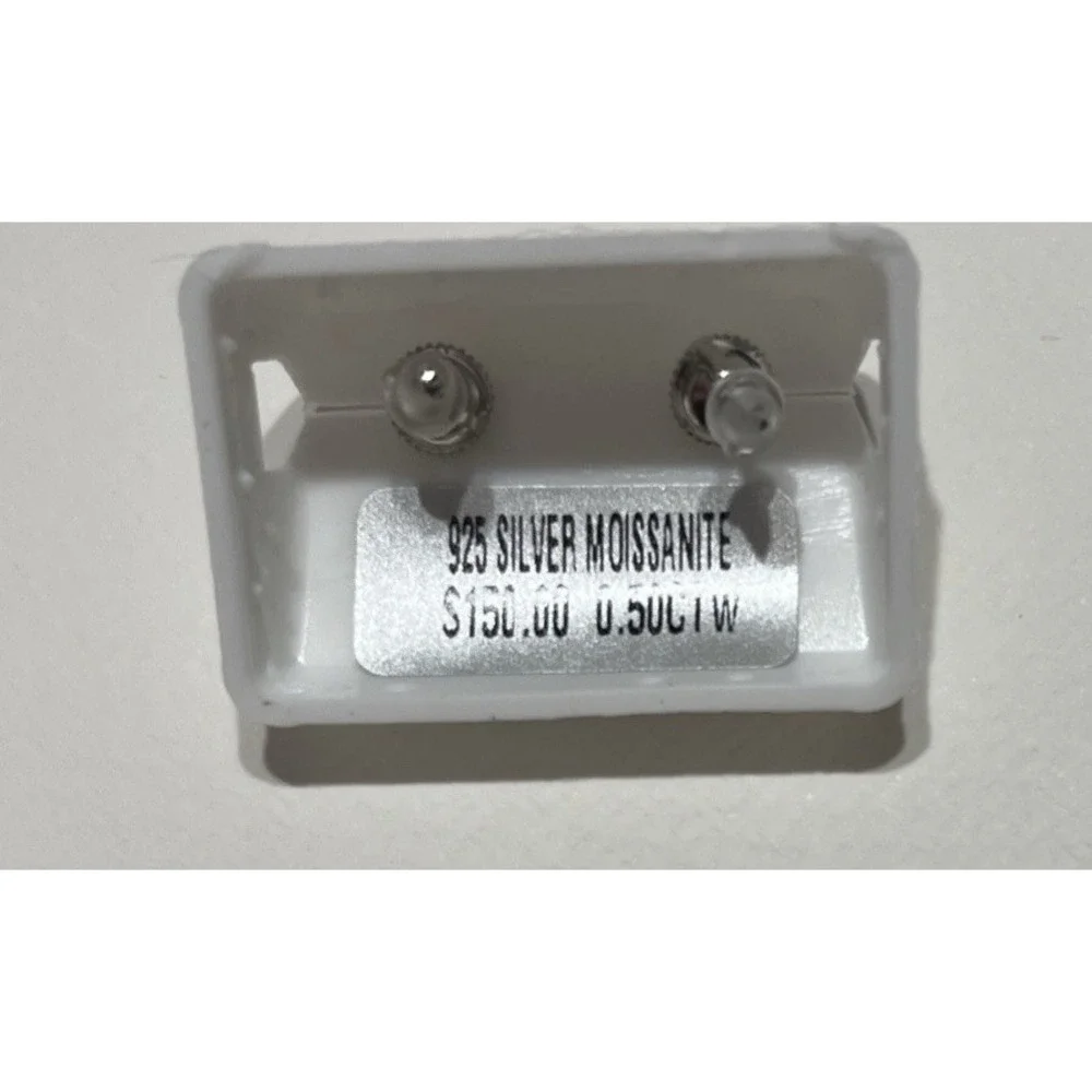 Sterling‎ Silver 925 Moissanite .5 Carat TW NWT Stud Earrings, screw back - Picture 2 of 2